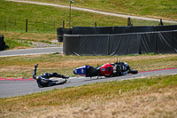 cadwell-park;cadwell-park-photographs;cadwell-trackday-photographs;enduro-digital-images;event-digital-images;eventdigitalimages;peter-wileman-photography;racing-digital-images;trackday-digital-images;trackday-photos